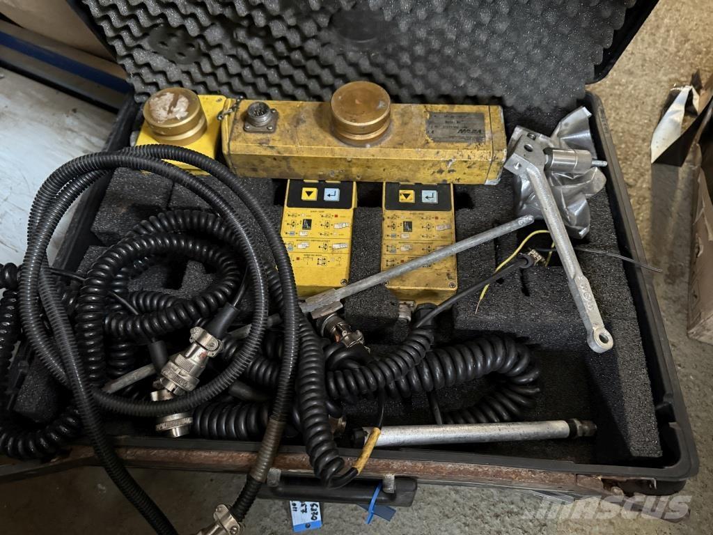 Volvo ABG P 6870 C Asfalt sericiler