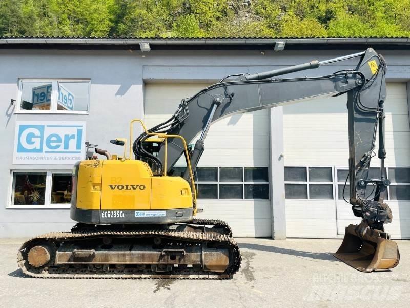 Volvo ECR235CL Paletli ekskavatörler