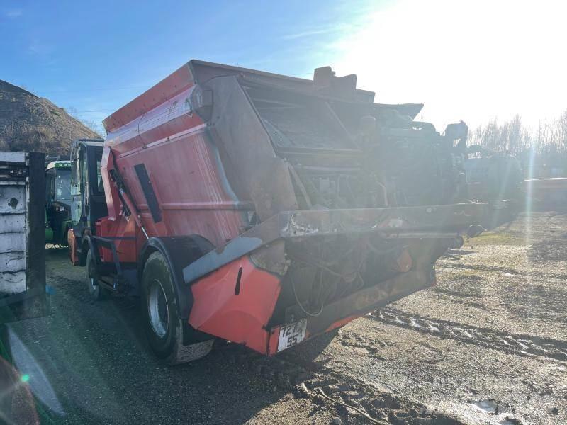 Kuhn SP 14 Mikser besleyiciler
