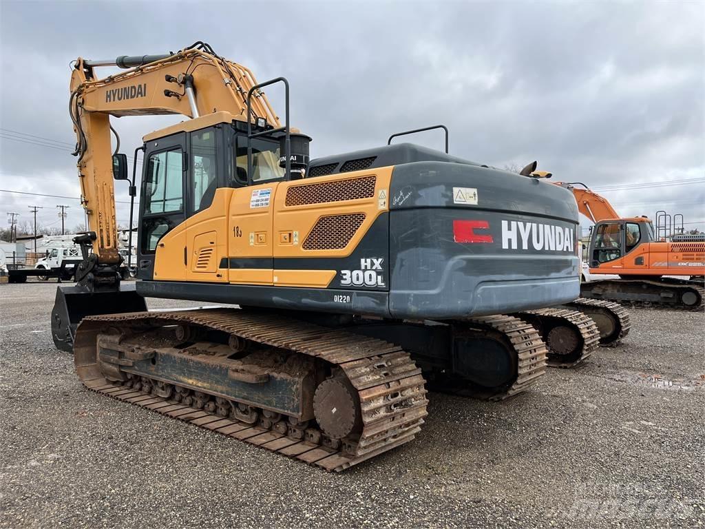 Hyundai HX300L Paletli ekskavatörler