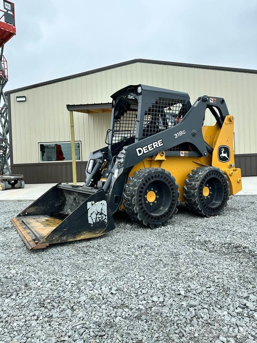 John Deere 318G Skid steer loderler
