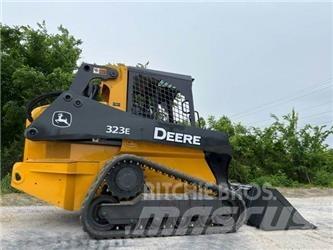 John Deere 323E Skid steer loderler