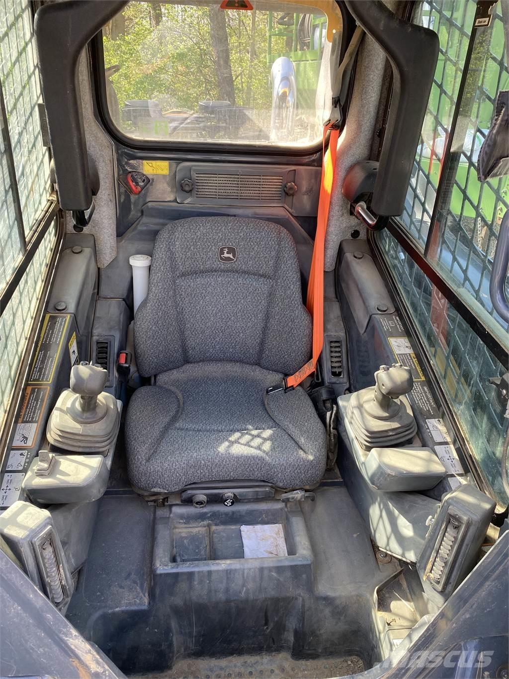 John Deere 325G Skid steer loderler