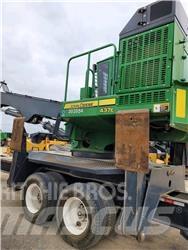 John Deere 437E Paletli yükleyiciler