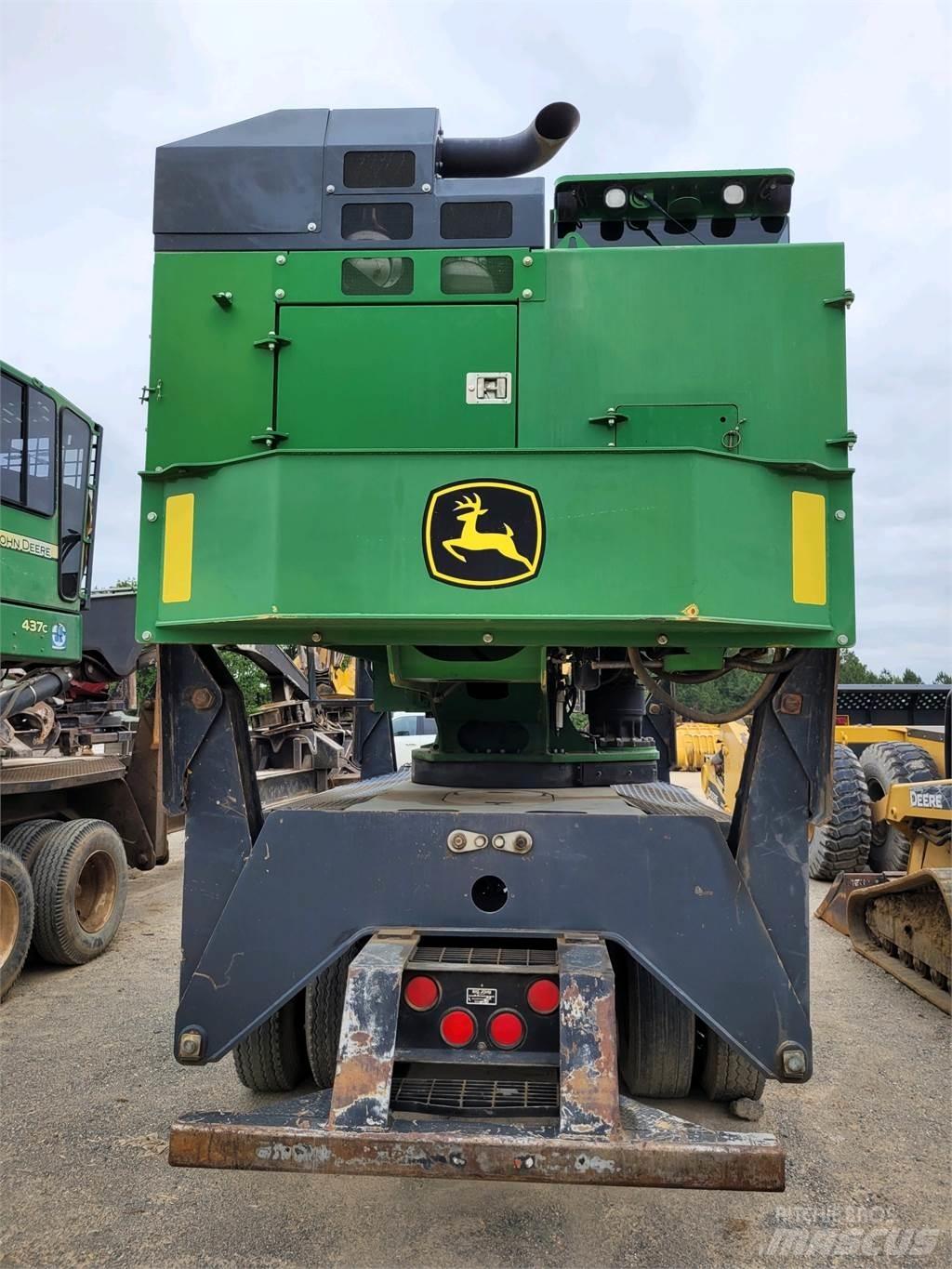 John Deere 437E Paletli yükleyiciler