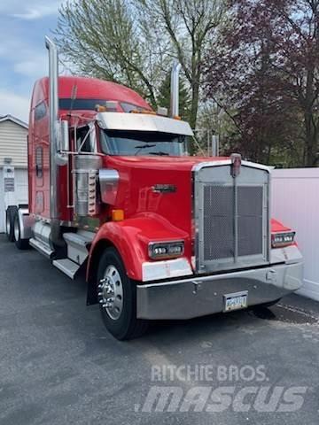 Kenworth W900L Diger