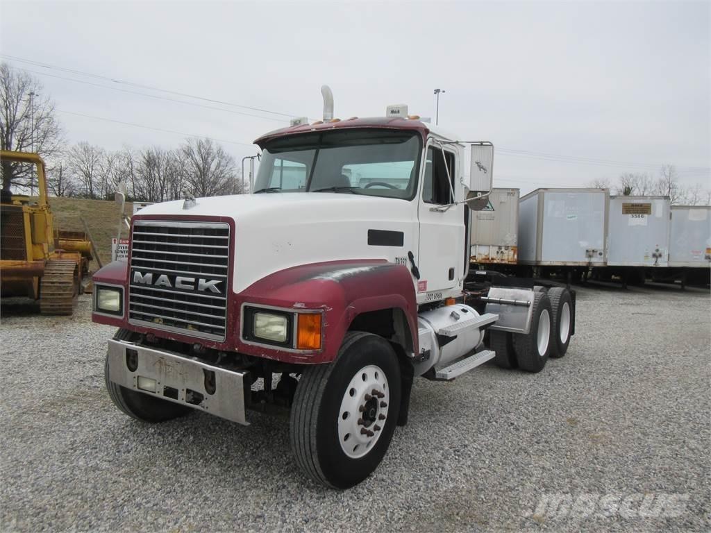 Mack CHN613 Çekiciler