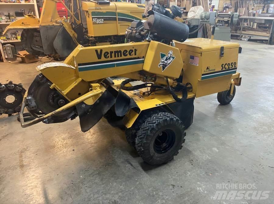 Vermeer SC252 Diger