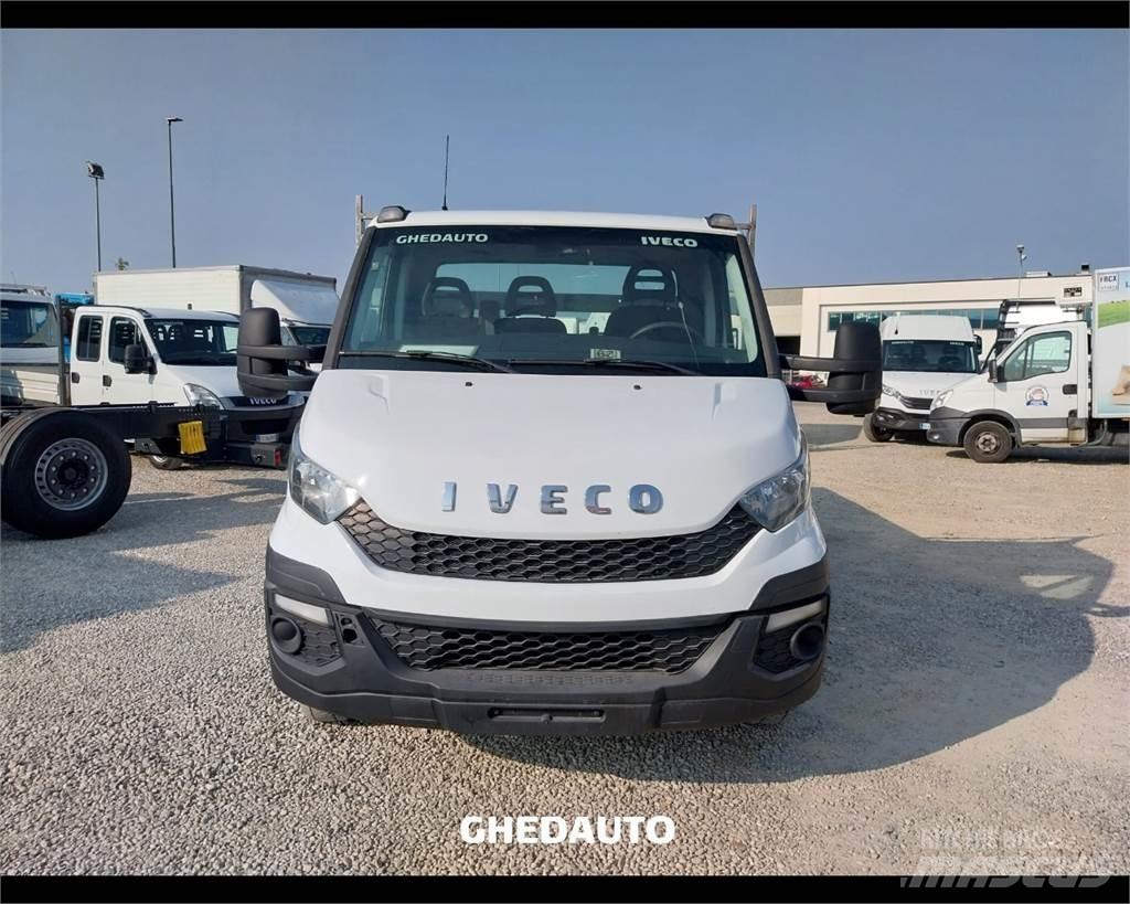 Iveco 35C15 Kapali kasa kamyonetler