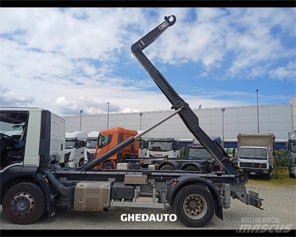 Iveco AD190S31 Kapali kasa kamyonlar