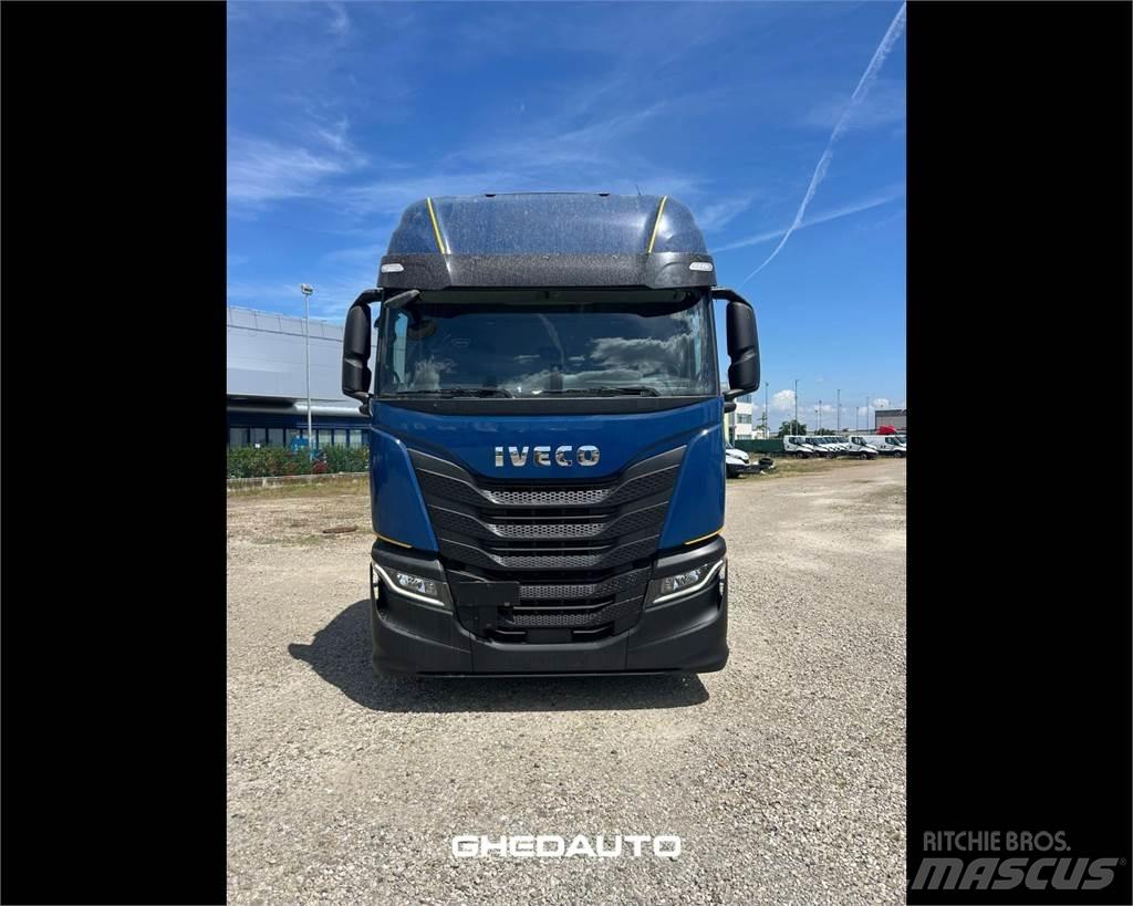 Iveco AS260S48S Kapali kasa kamyonlar