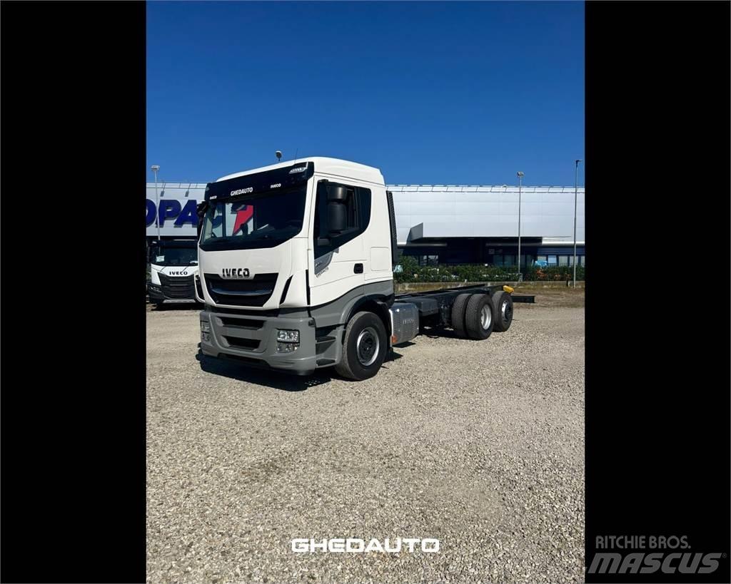 Iveco AS440S46 Kapali kasa kamyonlar