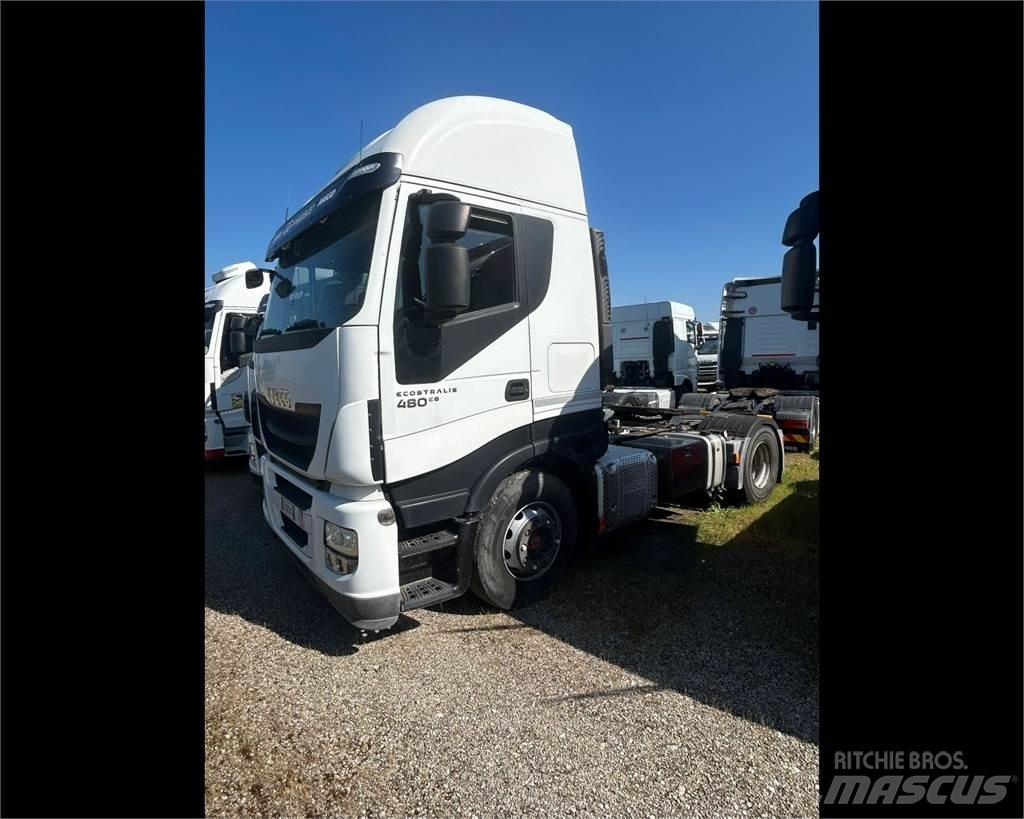 Iveco AS440S48 Kapali kasa kamyonlar