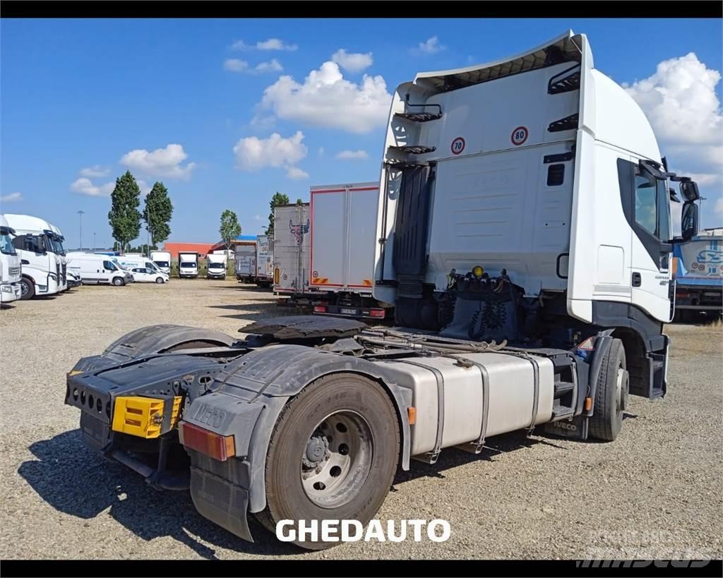 Iveco AS440S48 Kapali kasa kamyonlar