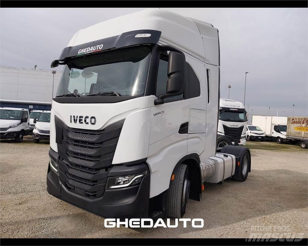 Iveco AS440S48 Kapali kasa kamyonlar