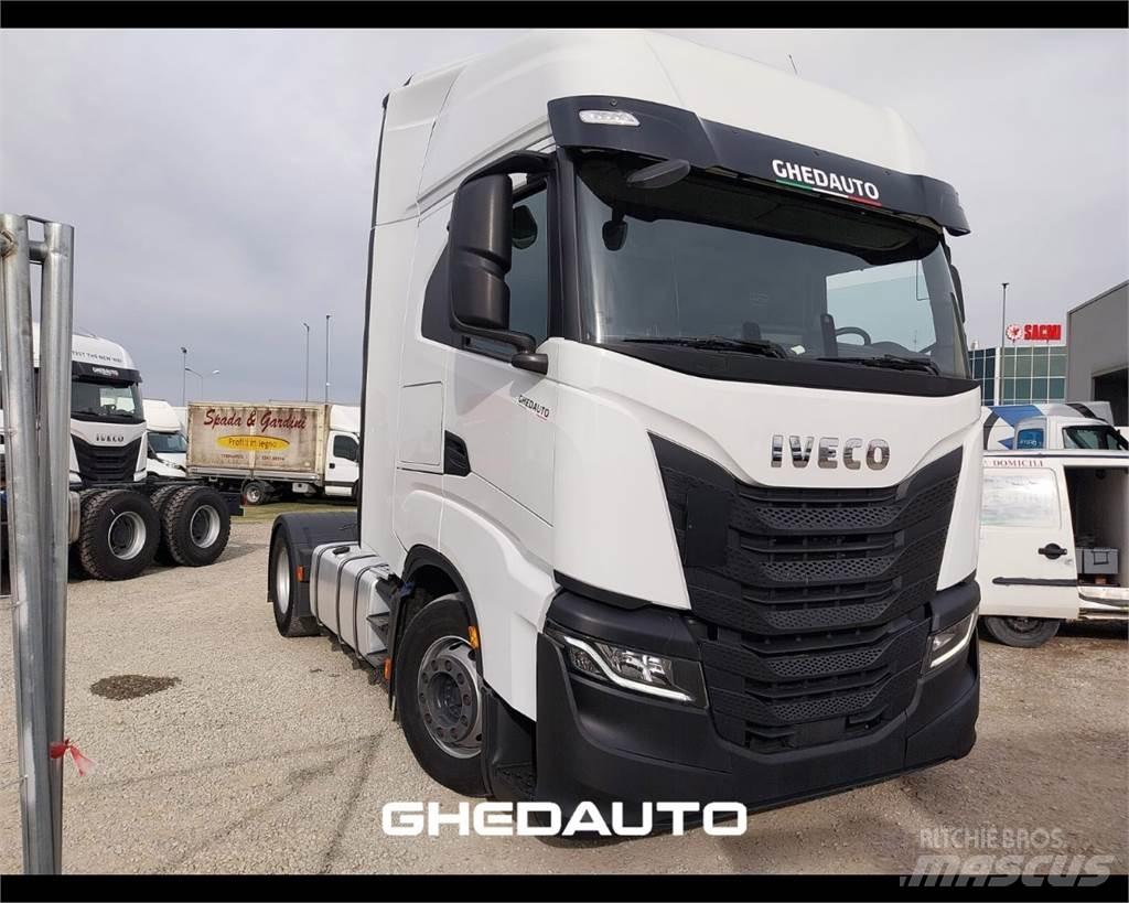 Iveco AS440S48 Kapali kasa kamyonlar