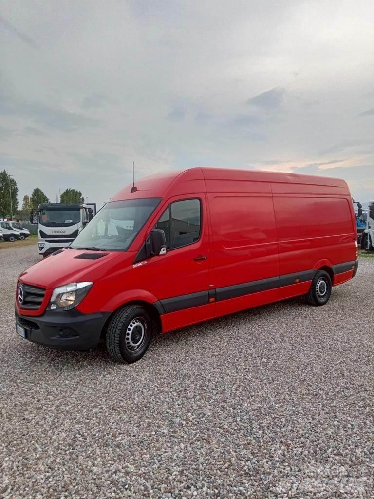 Mercedes-Benz SPINTER Kapali kasa kamyonetler