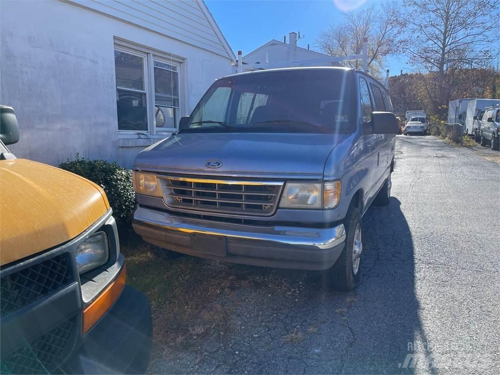 Ford E-250 Panel vanlar