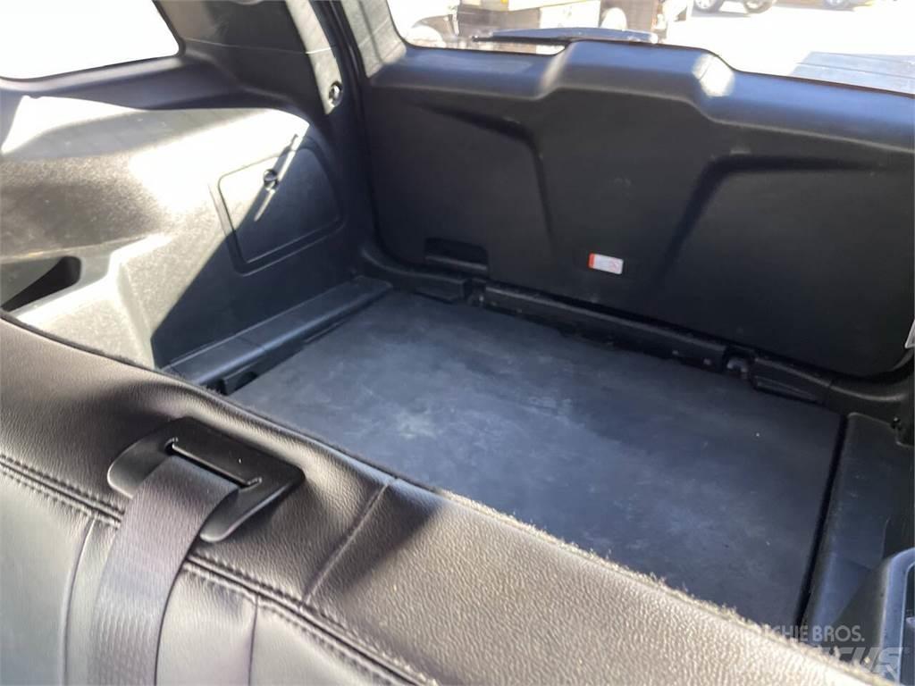 Ford Explorer Otomobiller