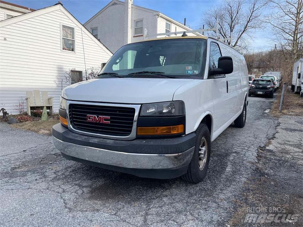 GMC Savana Panel vanlar