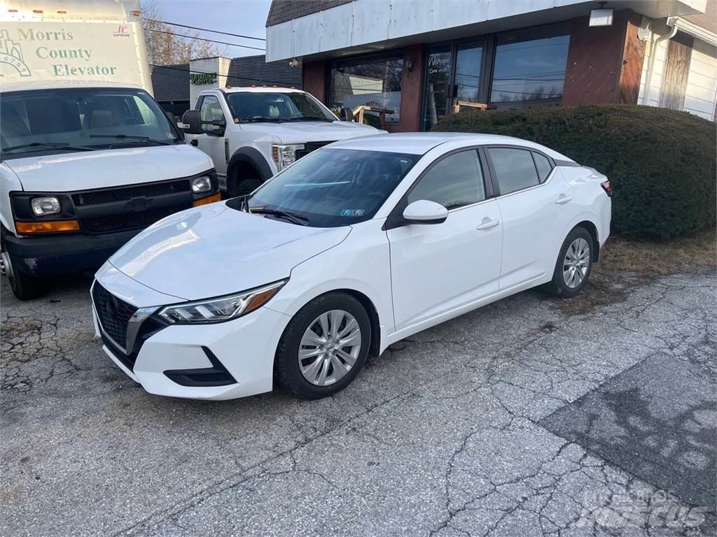 Nissan Sentra Otomobiller