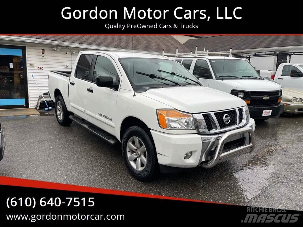 Nissan Titan Pikaplar