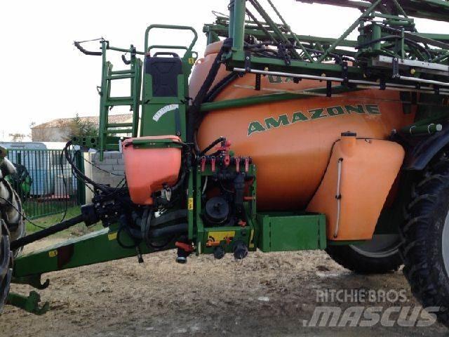 Amazone UX 4200 Çekilir pülverizatörler