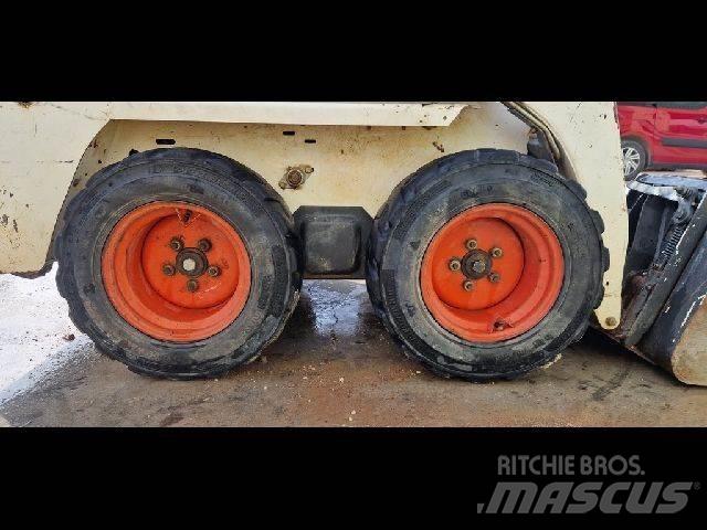Bobcat S70 Tekerlekli yükleyiciler