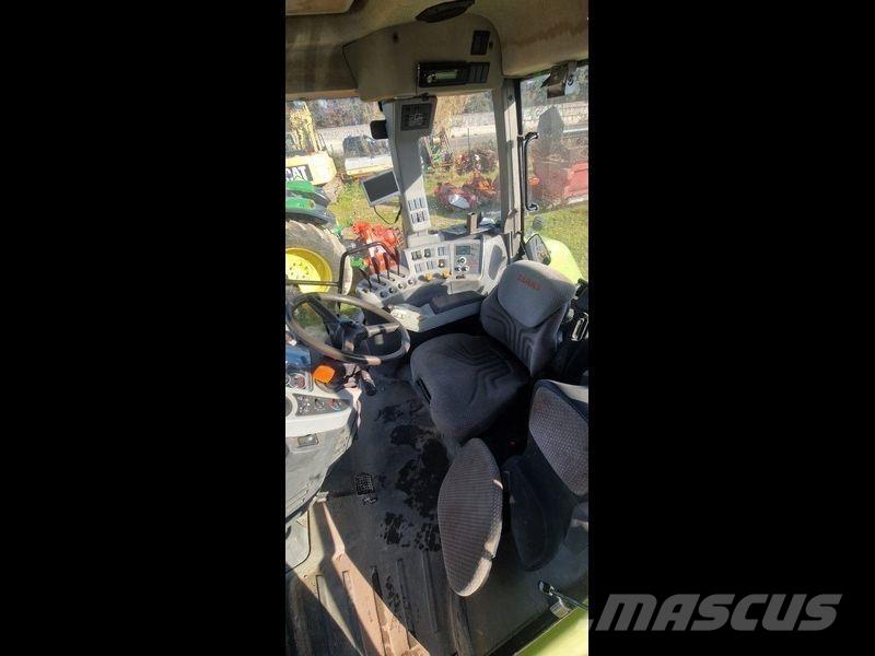 CLAAS AXION 840 Traktörler