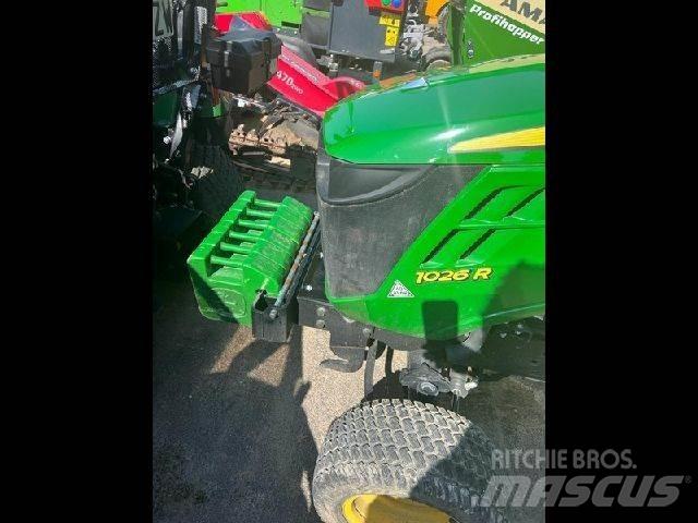 John Deere 1026R Diger yol bakim makinalari