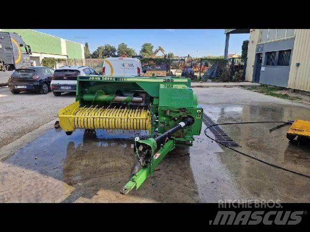 John Deere 359 Küp balya makinalari