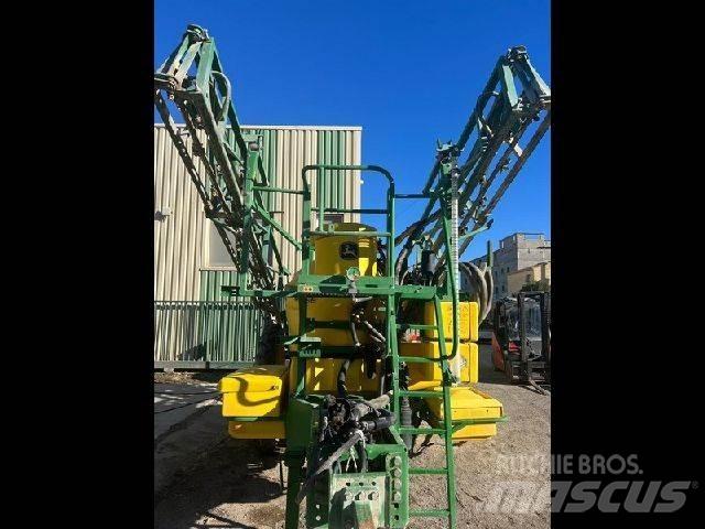John Deere 824 SE Çekilir pülverizatörler