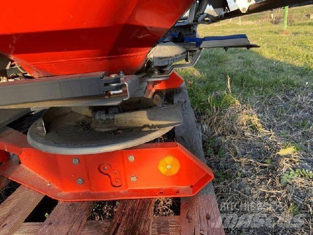 Kuhn AXIS 20.1W Mineral gübre dagiticilar