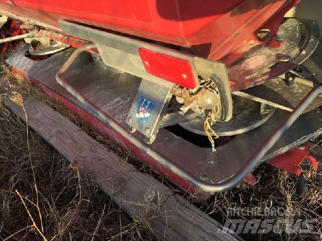 Kuhn GLB 1400 Mineral gübre dagiticilar