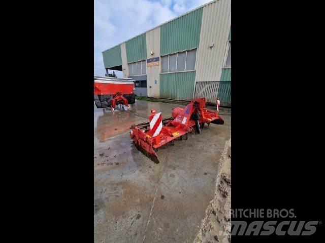 Kuhn HR3004 Tirmiklar