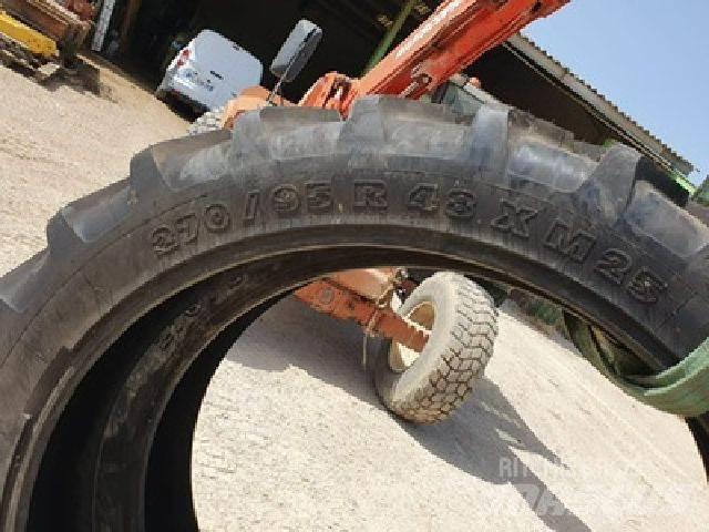 Michelin XM 25 Diger tarim makinalari