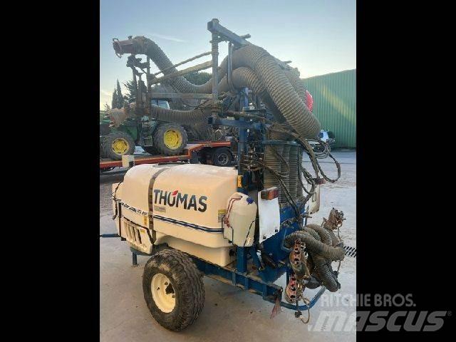 Thomas TTZ 800 Çekilir pülverizatörler