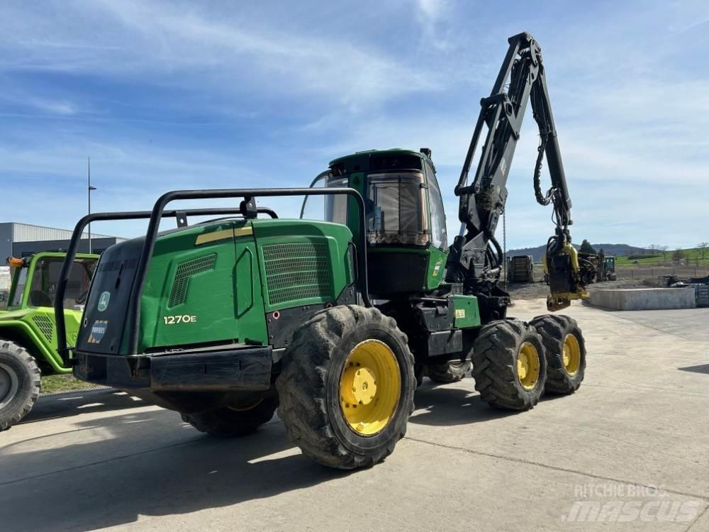 John Deere 1270E Ağaç kesici istifleyiciler