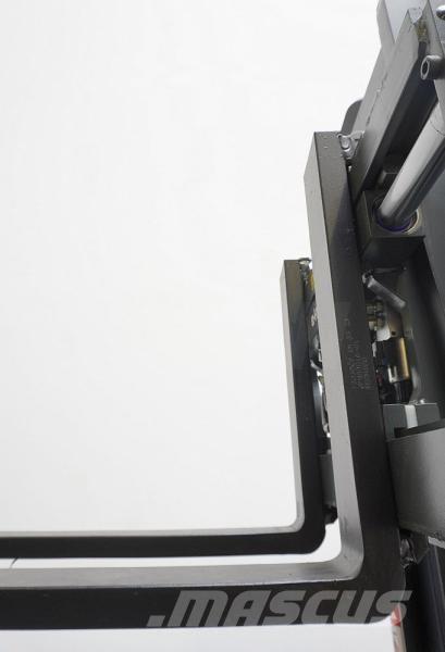 Combilift WR4 4 yönlü reach truck