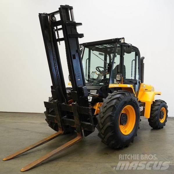 JCB 940-4 Arazi tipi forklift
