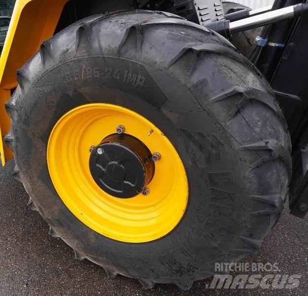 JCB 940-4 Arazi tipi forklift