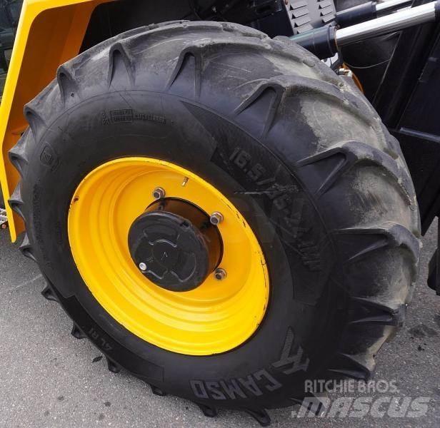 JCB 940-4 Arazi tipi forklift