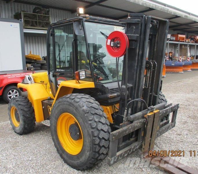 JCB 940-4 Arazi tipi forklift
