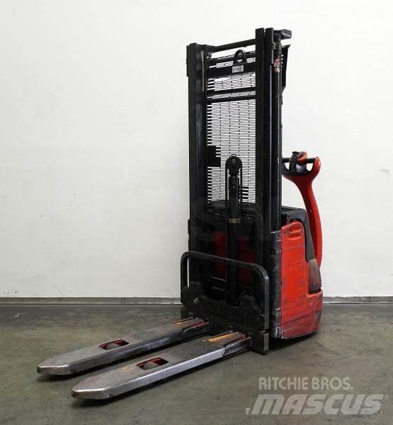 Linde L 10 379 Akülü depo ekipmanları