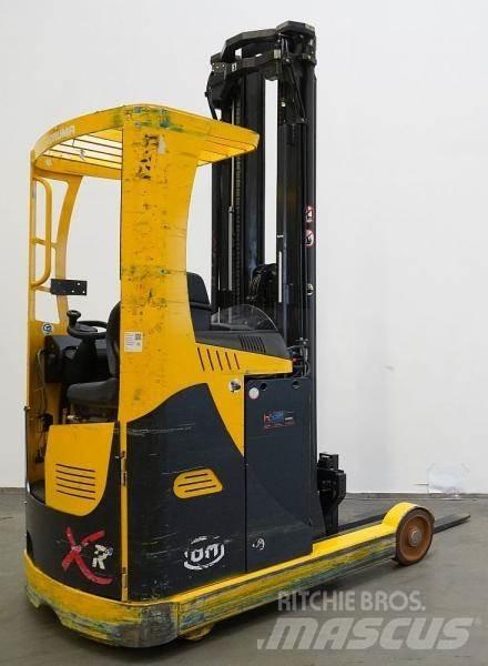 OM Xi 14 Reach truck - depo içi istif araçları