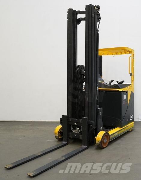 OM Xi 14 Reach truck - depo içi istif araçları