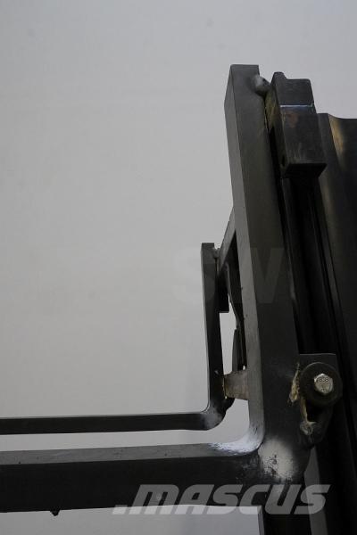 Still FM-X14 Reach truck - depo içi istif araçları