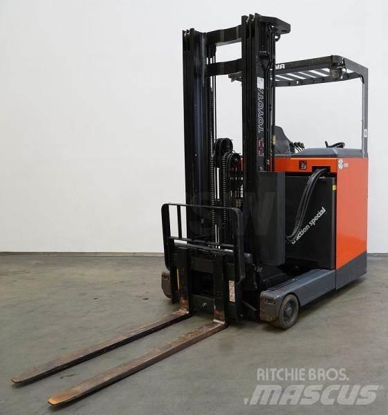 Toyota 6FBRE12 Reach truck - depo içi istif araçları