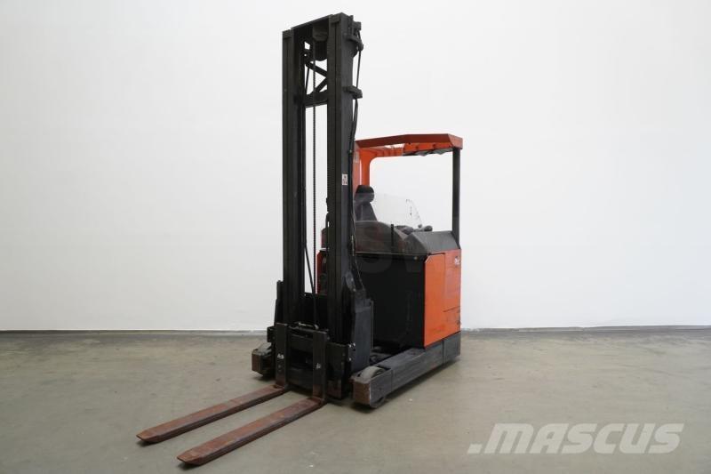 Toyota RRE1/15 Reach truck - depo içi istif araçları