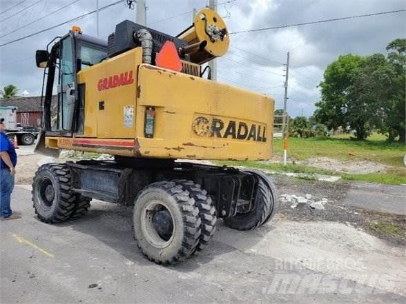 Gradall XL3300 V Lastik tekerli ekskavatörler